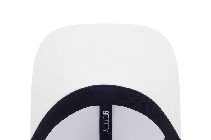New Era หมวกรุ่น New York Yankees Comic Space - Metal Badge 9Forty Cap