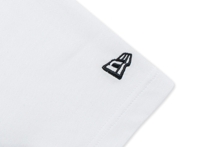 New Era เสื้อยืดแขนสั้นรุ่น New Era Flag Flame White Short Sleeve T-Shirt