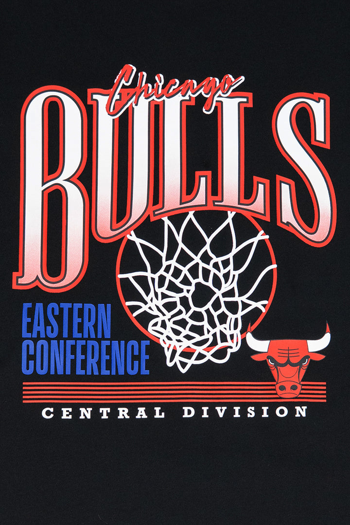 New Era เสื้อยืดแขนสั้นรุ่น Chicago Bulls Nba Infill Black Short Sleeve T-Shirt