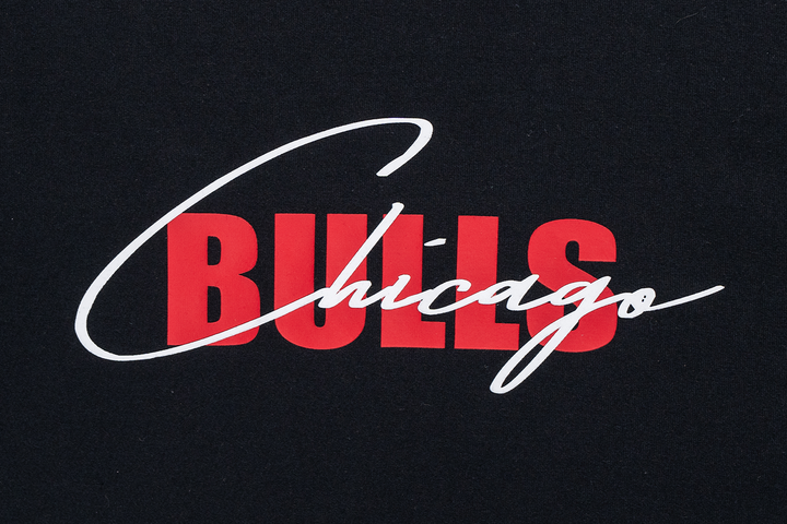 New Era เสื้อยืดแขนสั้นรุ่น Chicago Bulls Mix League Script Black Short Sleeve T-Shirt