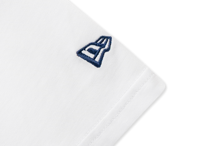 New Era เสื้อยืดแขนสั้นรุ่น Toronto Maple Leafs Nhl Team Logo White Oversized Short Sleeve T-Shirt