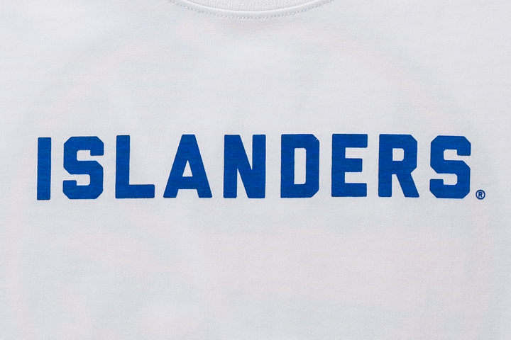 New Era เสื้อยืดแขนสั้นรุ่น Toronto Maple Leafs NhNew Era เสื้อยืดแขนสั้นรุ่น New York Islanders Nhl Team Logo White Oversized Short Sleeve T-Shirtl Team Logo White Oversized Short Sleeve T-Shirt (Copy)