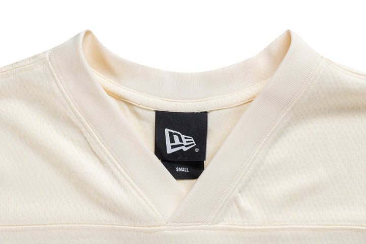 New Era เสื้อยืดแขนสั้นรุ่น Oakland Raiders Nfl Historic Chrome White Oversized Short Sleeve T-Shirt