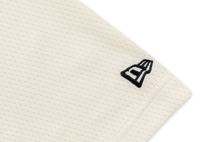 New Era เสื้อยืดแขนสั้นรุ่น Oakland Raiders Nfl Historic Chrome White Oversized Short Sleeve T-Shirt