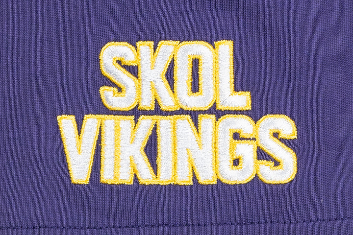 New Era เสื้อยืดแขนสั้นรุ่น Minnesota Vikings Nfl Fun Graphic Purple Oversized Short Sleeve T-Shirt