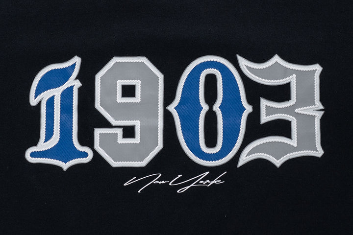 New Era เสื้อยืดแขนสั้นรุ่น New York Yankees Mix League Patch Black Oversized Short Sleeve T-Shirt