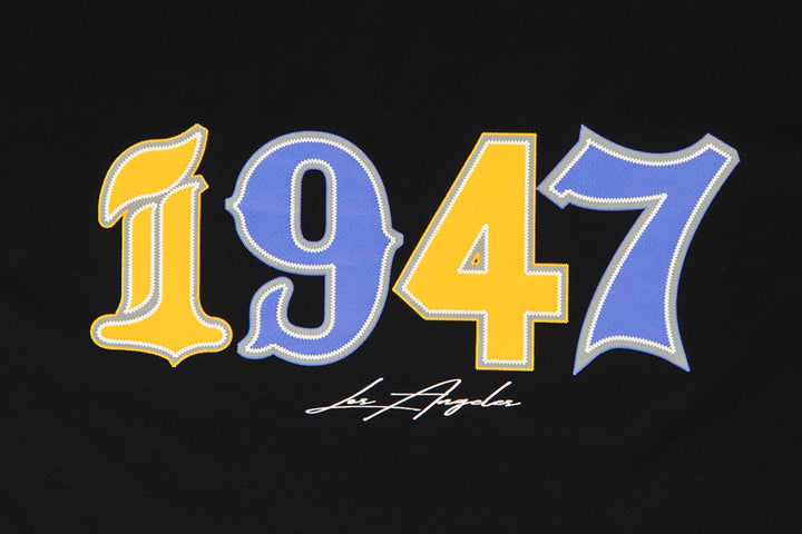 New Era เสื้อยืดแขนสั้นรุ่น Los Angeles Lakers Mix League Patch Black Oversized Short Sleeve T-Shirt