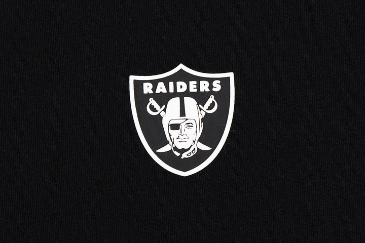 New Era เสื้อยืดแขนสั้นรุ่น Las Vegas Raiders Mix League Patch Black Oversized Short Sleeve T-Shirt
