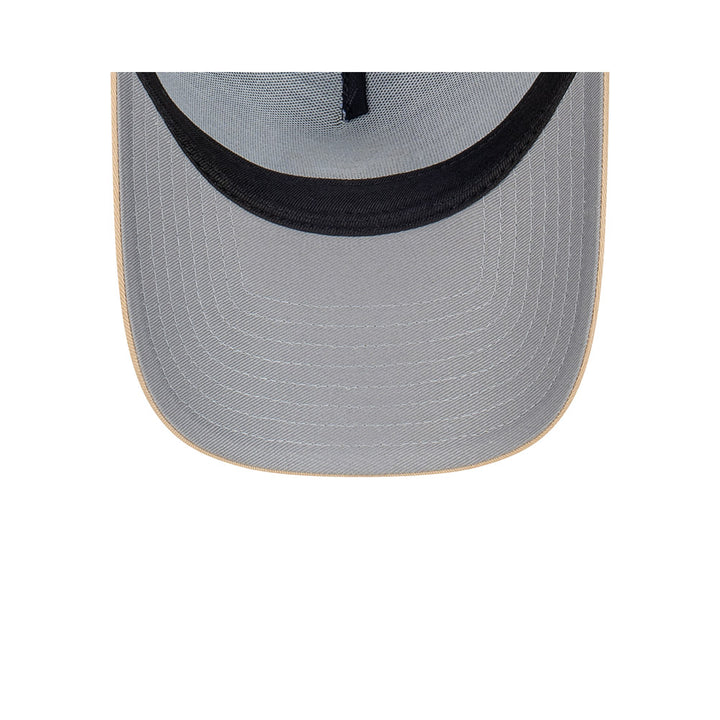 New Era หมวกรุ่น Chicago Bulls Blueberry Cream 2-Tone Oat Milk Visor Iris Flower 9Forty Af Cap