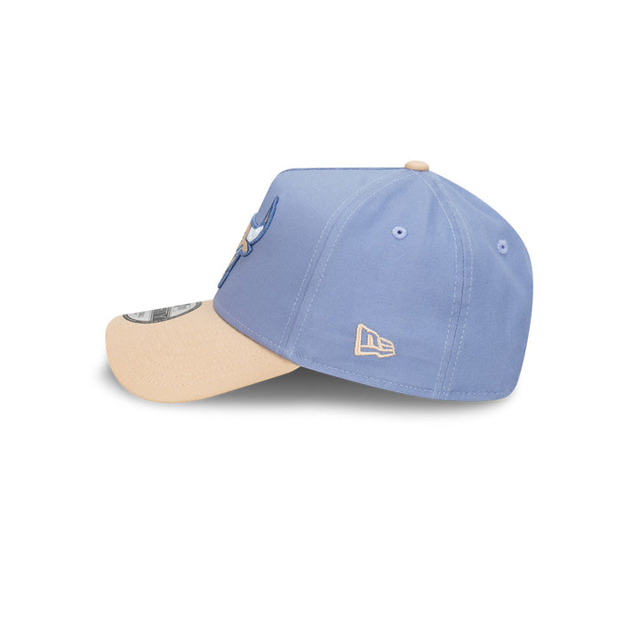 New Era หมวกรุ่น Chicago Bulls Blueberry Cream 2-Tone Oat Milk Visor Iris Flower 9Forty Af Cap