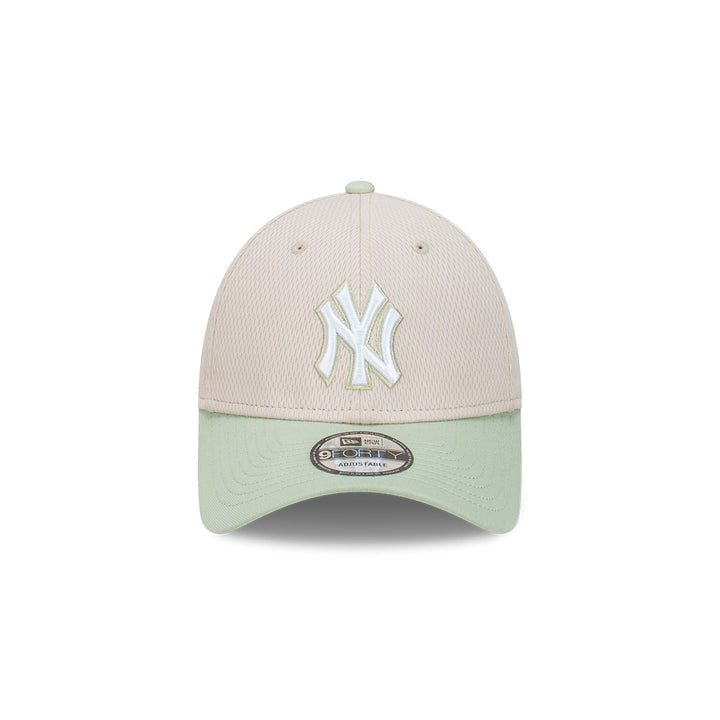 New Era หมวกรุ่น New York Yankees Dashmark 2-Tone Soft Grass Visor Stone 9Forty Cap