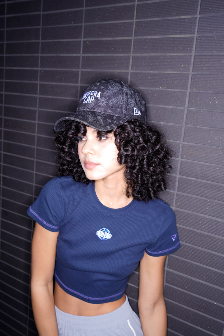 New Era เสื้อยืดแขนสั้นรุ่น New Era Street Swing Women Rib Tee