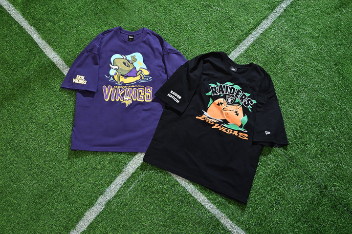 New Era เสื้อยืดแขนสั้นรุ่น Minnesota Vikings Nfl Fun Graphic Purple Oversized Short Sleeve T-Shirt