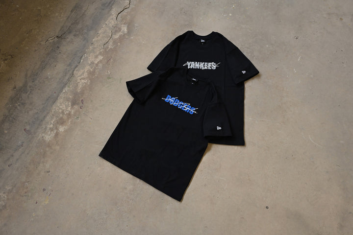 New Era เสื้อยืดแขนสั้นรุ่น New York Yankees Mix League Script Black Short Sleeve T-Shirt