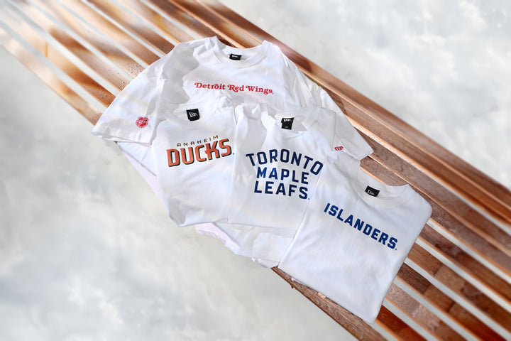 New Era เสื้อยืดแขนสั้นรุ่น Detroit Red Wings Nhl Team Logo White Oversized Short Sleeve T-Shirt