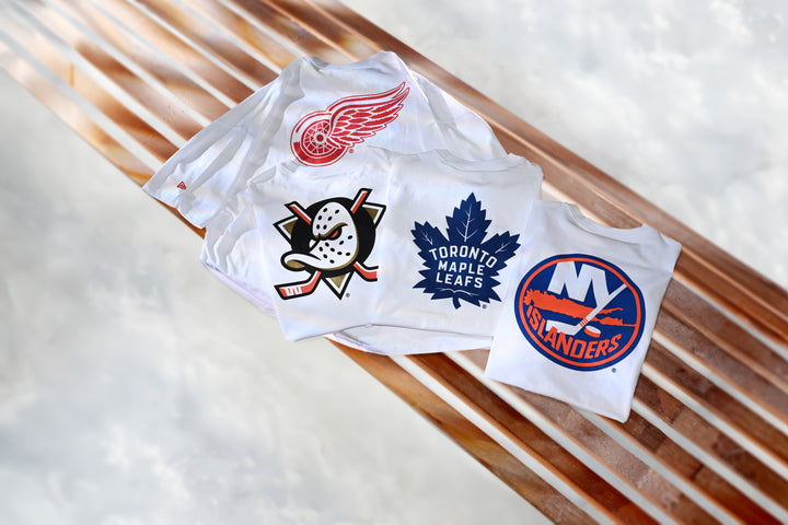 New Era เสื้อยืดแขนสั้นรุ่น Detroit Red Wings Nhl Team Logo White Oversized Short Sleeve T-Shirt