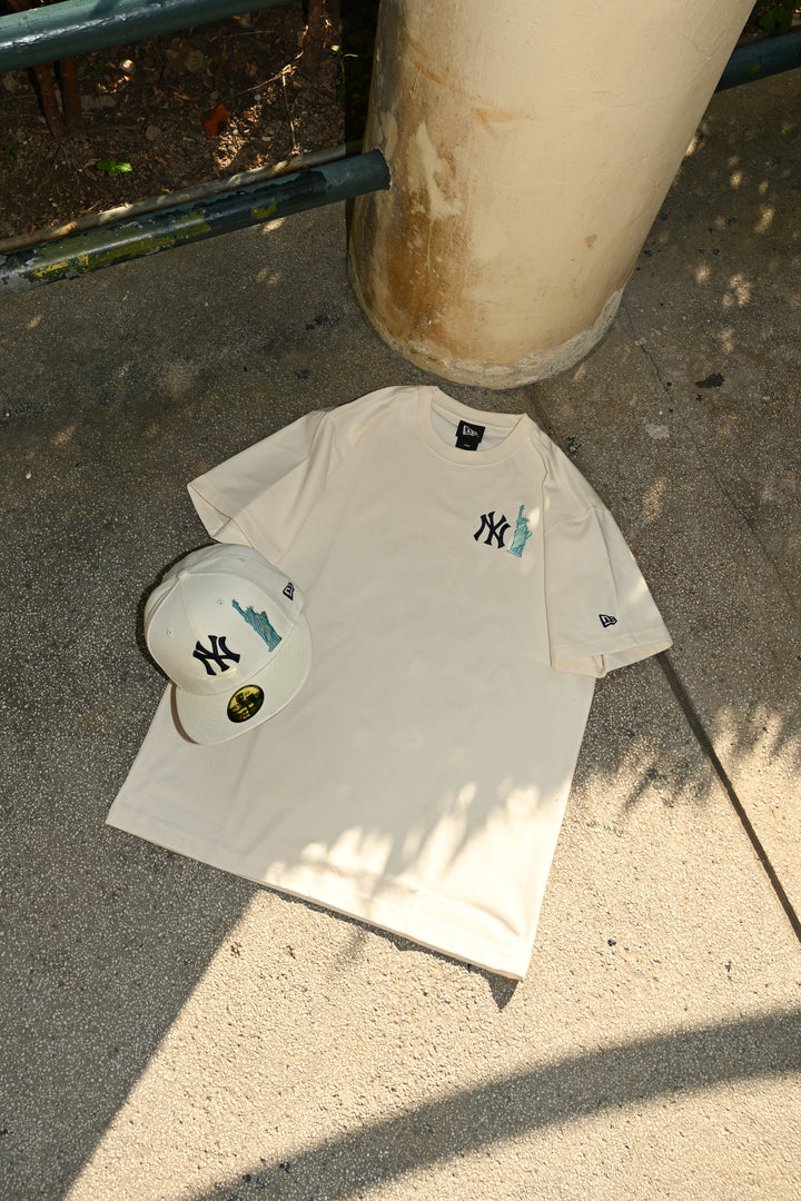 New Era เสื้อยืดแขนสั้นรุ่น 59Fifty Pack - Mlb City New York Yankees Chrome White Short Sleeve T-Shirt