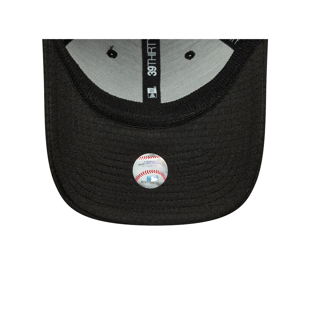 New Era หมวกรุ่น NEW YORK YANKEES STRETCH MESH BLACK 39THIRTY CAP