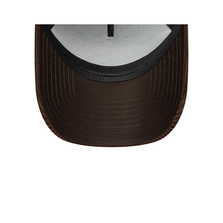 New Era หมวกรุ่น NEW ERA PATCH CORD TRUCKER BROWN SUEDE 9FORTY E-FRAME CAP
