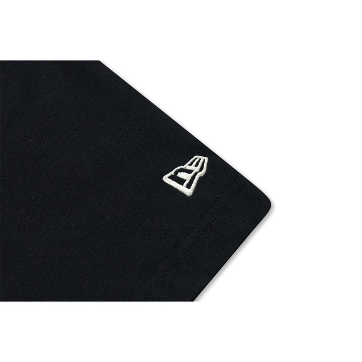 New Era เสื้อยืดแขนสั้นรุ่น New Era X Jao Khun Thong Black Short Sleeve Tee
