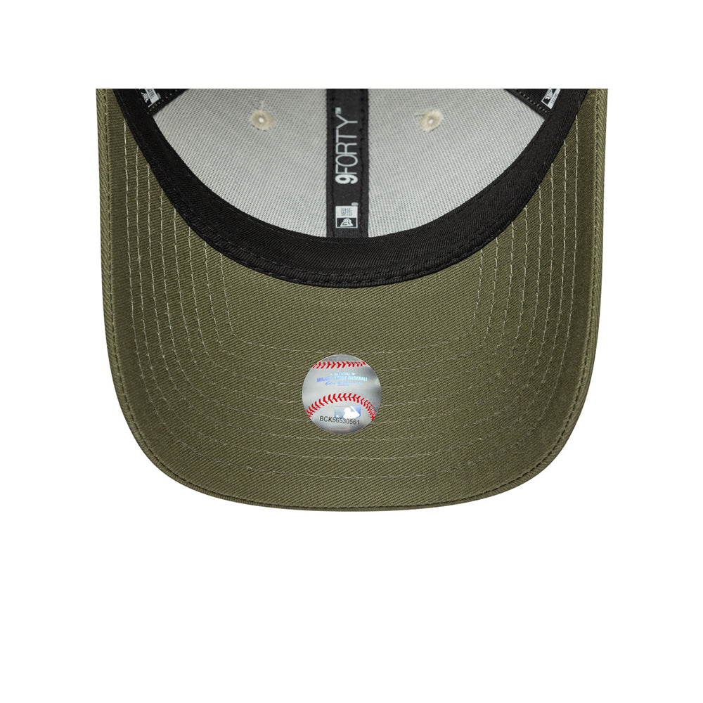 New Era หมวกรุ่น NEW YORK YANKEES SIDE PATCH 2-TONE NEW OLIVE VISOR STONE 9FORTY CAP