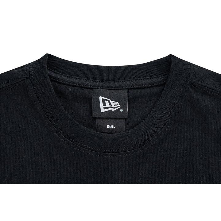 New Era เสื้อยืดแขนสั้นรุ่น New Era X Jao Khun Thong Black Short Sleeve Tee