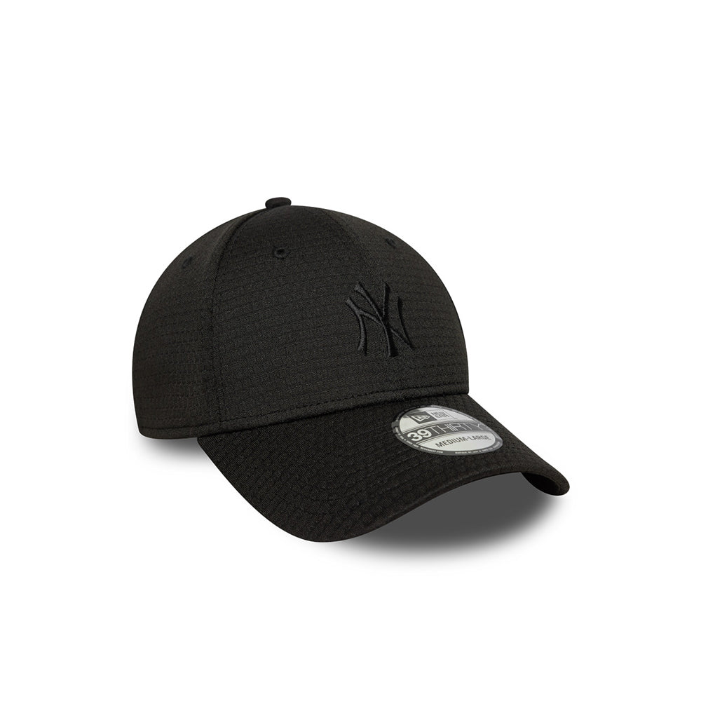 New Era หมวกรุ่น NEW YORK YANKEES STRETCH MESH BLACK 39THIRTY CAP