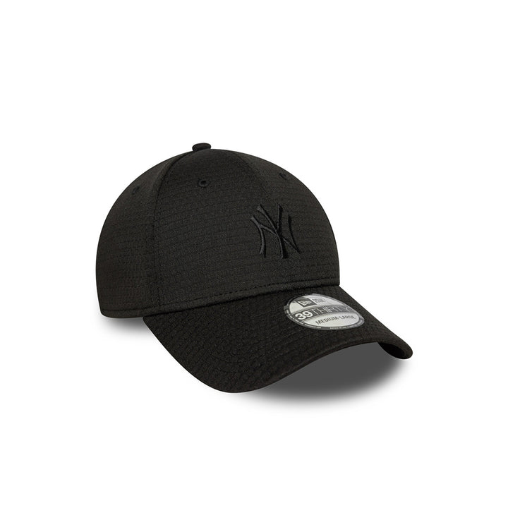 New Era หมวกรุ่น NEW YORK YANKEES STRETCH MESH BLACK 39THIRTY CAP
