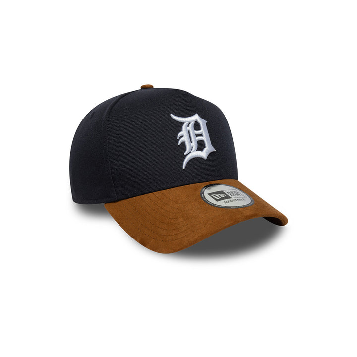 New Era หมวกรุ่น DETROIT TIGERS SUEDE VISOR EFRAME NAVY 9FORTY E-FRAME CAP