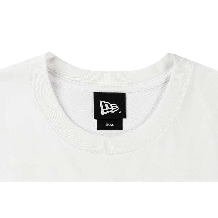 เสื้อโอเวอร์ไซส์ New Era รุ่น Chicago Bulls Graphic Pack White Oversized Short Sleeve T-Shirt