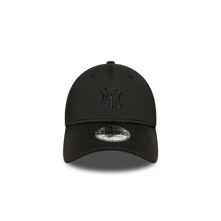 New Era หมวกรุ่น NEW YORK YANKEES STRETCH MESH BLACK 39THIRTY CAP