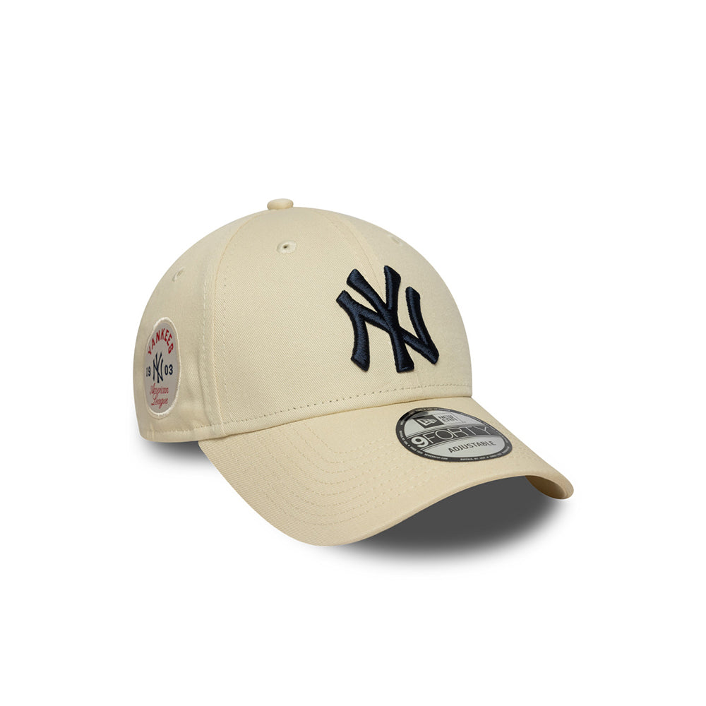 New Era หมวกรุ่น NEW YORK YANKEES SIDE PATCH LIGHT CREAM 9FORTY CAP