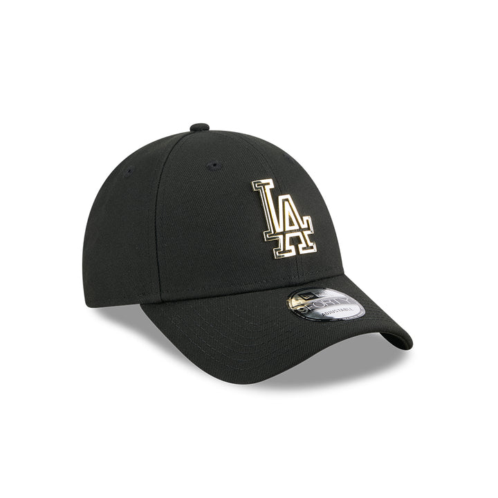 New Era หมวกรุ่น LOS ANGELES DODGERS METAL BADGE GOLD BLACK 9FORTY CAP