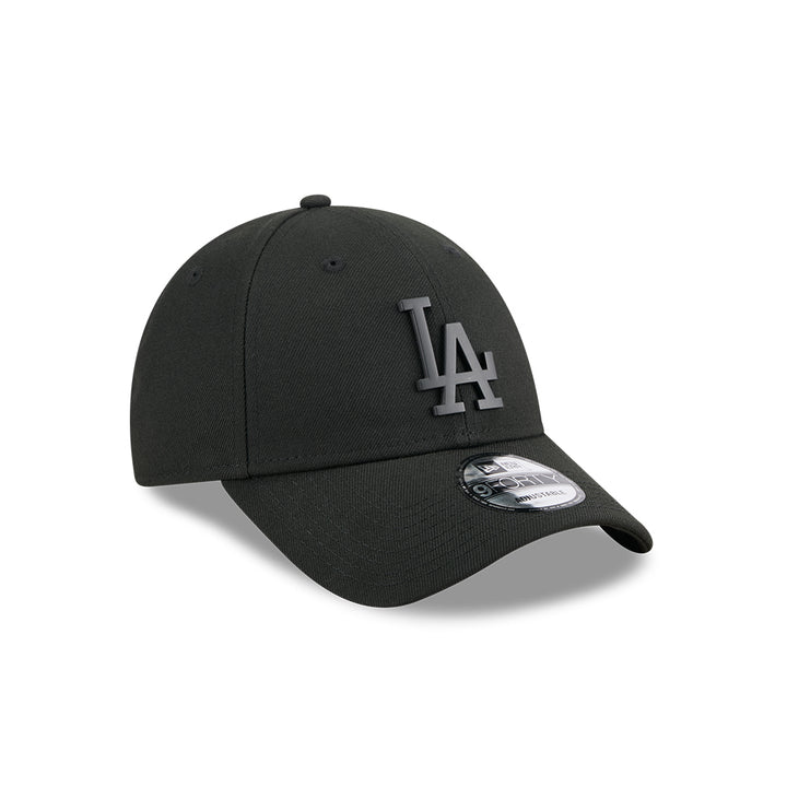 New Era หมวกรุ่น LOS ANGELES DODGERS METAL BADGE BLACK 9FORTY CAP