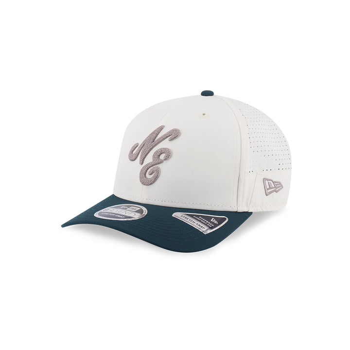 New Era หมวกรุ่น NEW ERA 9SEVENTY COLLECTION CHROME WHITE AND DARK GREEN 9SEVENTY STRETCH SNAP CAP