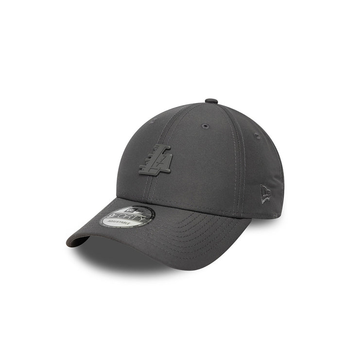 New Era หมวกรุ่น LOS ANGELES LAKERS TONAL PIN GRAPHITE 9FORTY CAP