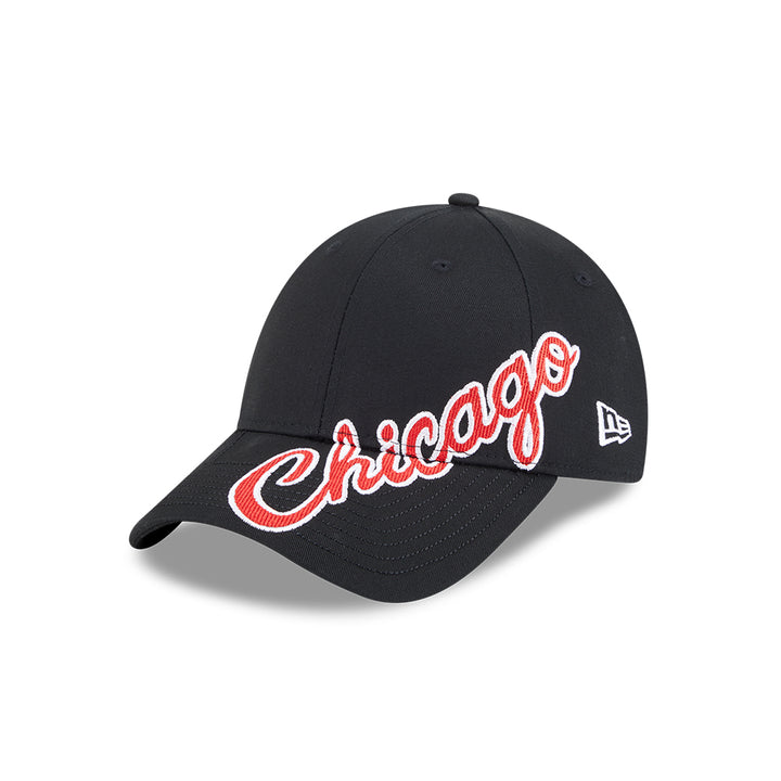 New Era หมวกรุ่น CHICAGO BULLS MIX LEAGUE CROSS PANELS BLACK 9FORTY CAP