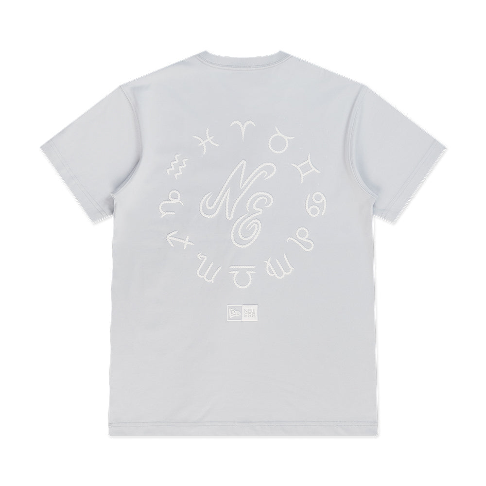 New Era เสื้อยืดแขนสั้นรุ่น NEW ERA ZODIAC SIGN PACK SILVER SNOW SHORT SLEEVE TEE