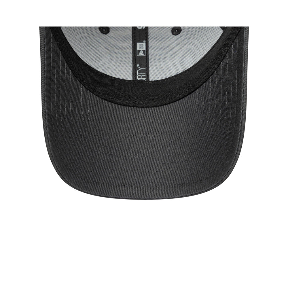 New Era หมวกรุ่น CHICAGO BULLS GRAPHITE 9FORTY TRUCKER CAP