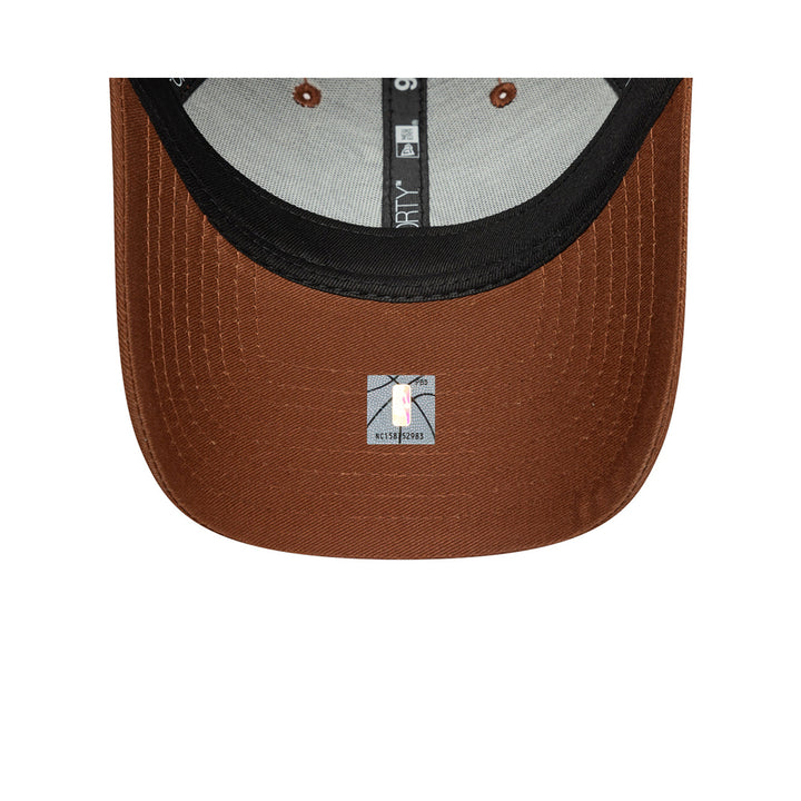 New Era หมวกรุ่น LOS ANGELES LAKERS TEAM OUTLINE DEEP AUBURN 9FORTY CAP