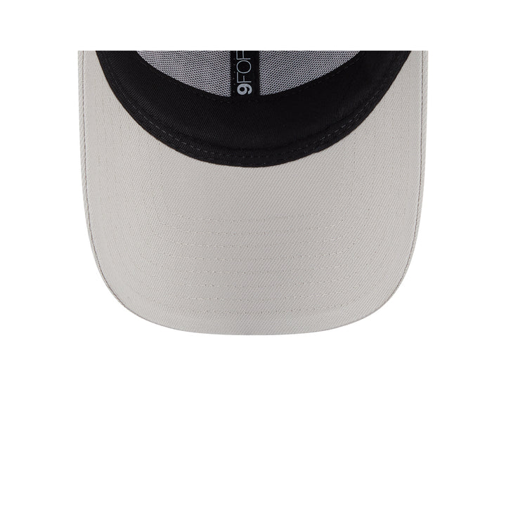 New Era หมวกรุ่น Rick And Morty Split Graphic Vintage Stone 9Forty Cap