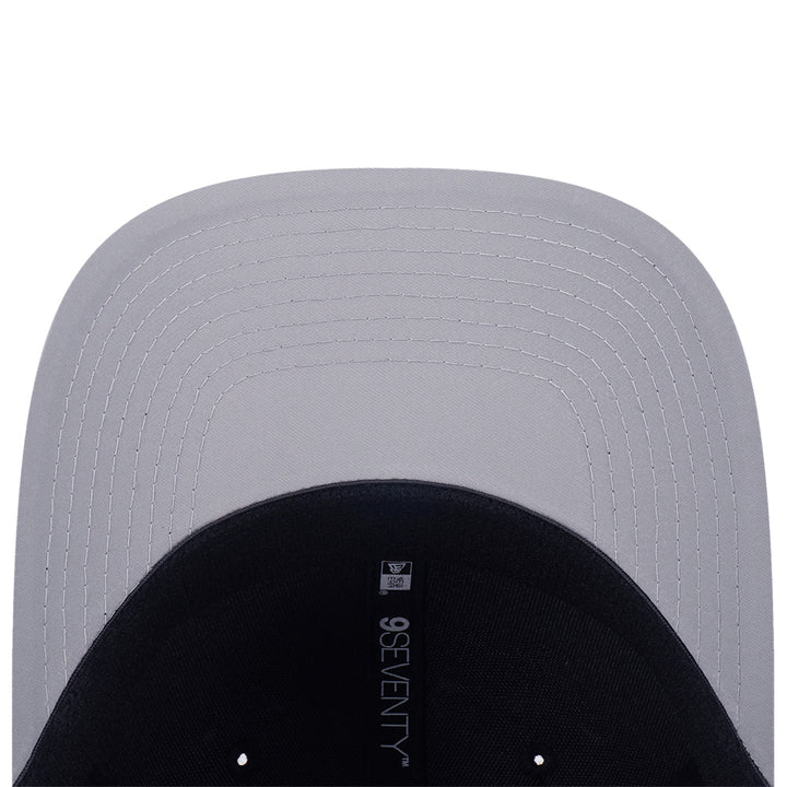 New Era หมวกรุ่น CHICAGO WHITE SOX 9SEVENTY COLLECTION BLACK 9SEVENTY STRETCH SNAP CAP