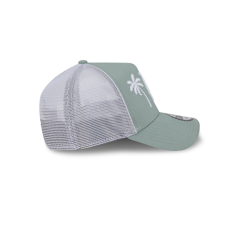 New Era หมวกรุ่น LOS ANGELES DODGERS RESORT EVEREST GREEN 9FORTY AF TRUCKER CAP