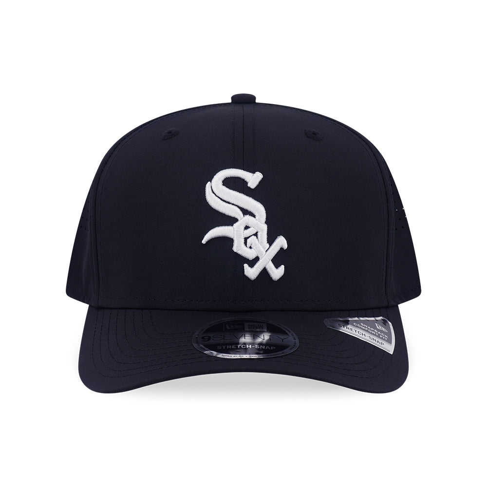 New Era หมวกรุ่น CHICAGO WHITE SOX 9SEVENTY COLLECTION BLACK 9SEVENTY STRETCH SNAP CAP