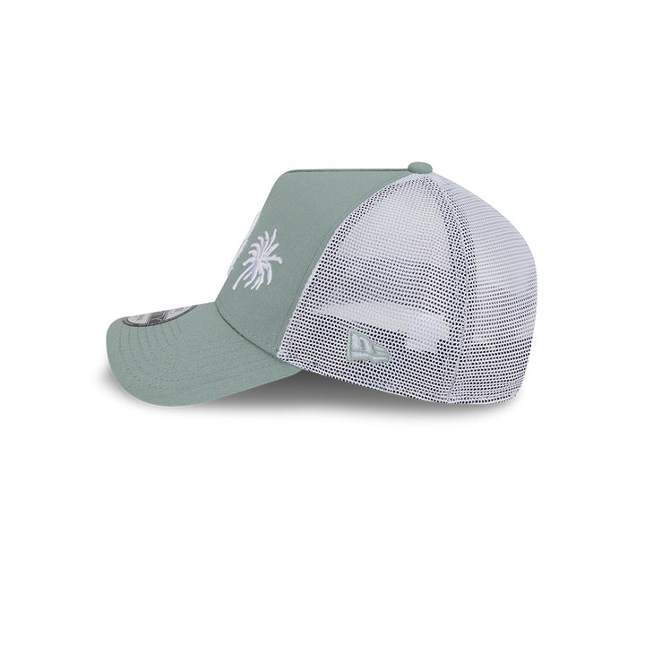 New Era หมวกรุ่น LOS ANGELES DODGERS RESORT EVEREST GREEN 9FORTY AF TRUCKER CAP