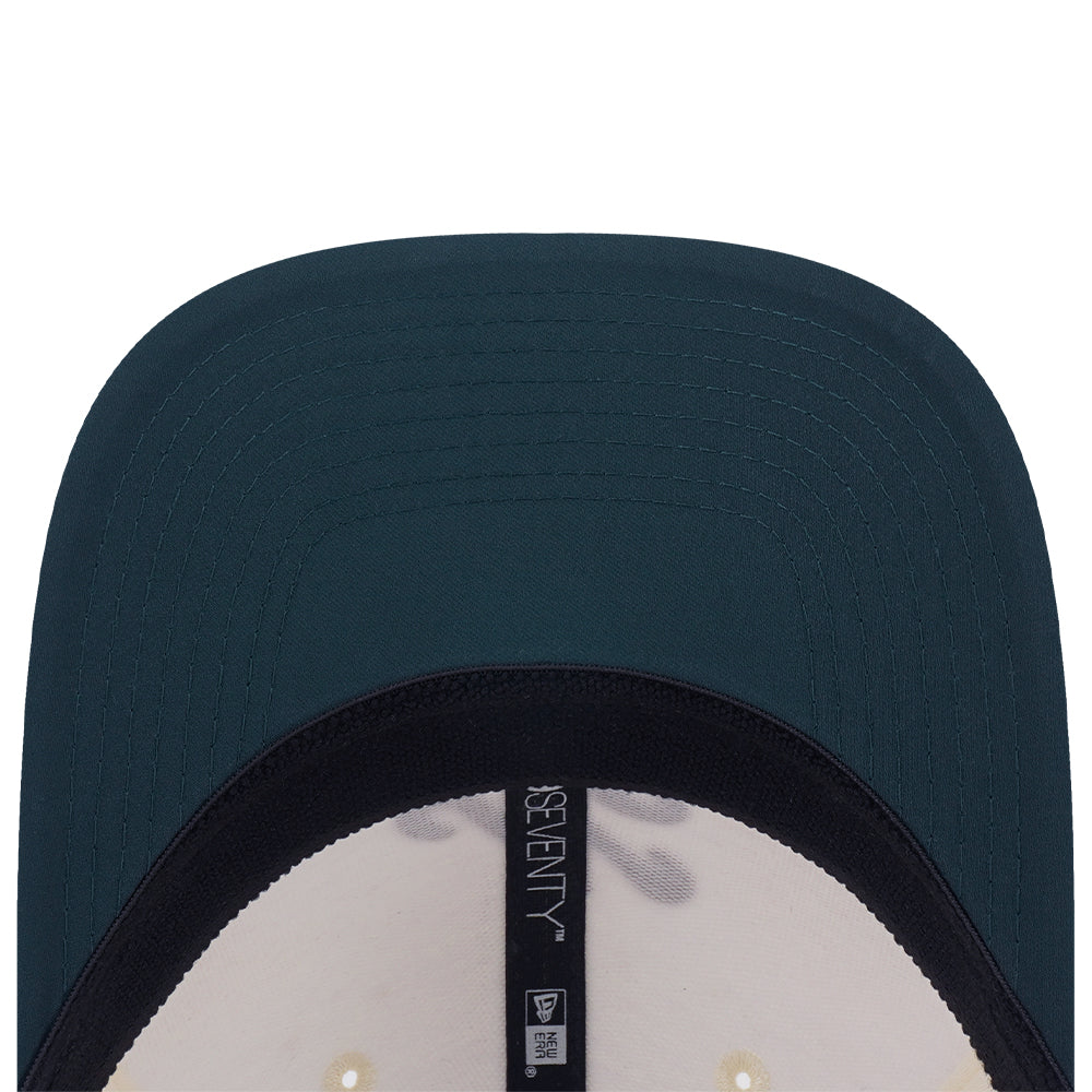 New Era หมวกรุ่น NEW ERA 9SEVENTY COLLECTION CHROME WHITE AND DARK GREEN 9SEVENTY STRETCH SNAP CAP