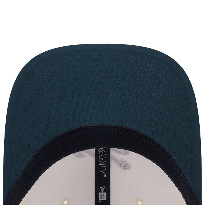 New Era หมวกรุ่น NEW ERA 9SEVENTY COLLECTION CHROME WHITE AND DARK GREEN 9SEVENTY STRETCH SNAP CAP