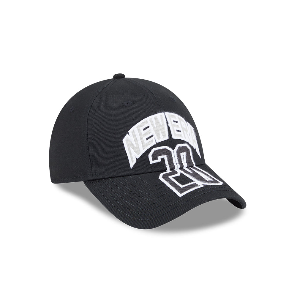 New Era หมวกรุ่น New Era Street Archived Black 9Forty Cap