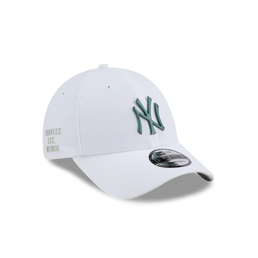 New Era หมวกรุ่น NEW YORK YANKEES METAL BADGE BRONZE GREEN PACK WHITE 9FORTY CAP
