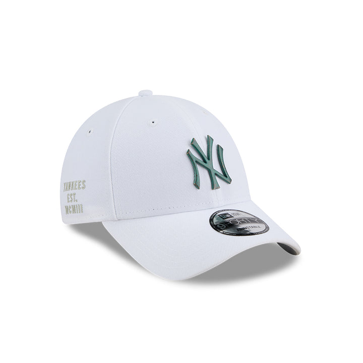New Era หมวกรุ่น NEW YORK YANKEES METAL BADGE BRONZE GREEN PACK WHITE 9FORTY CAP